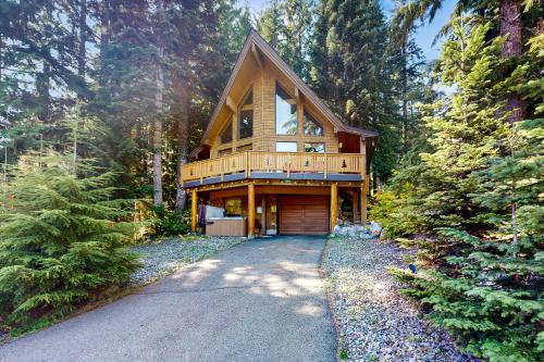Hyak Haus | Mountain View Getaway