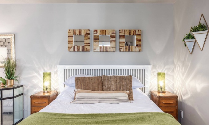 Draper Wohnung | Mountain Views for 8! New, private, professionally decorated 2 Bedroom / 2 Bath