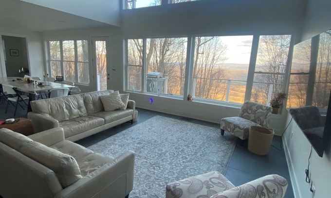 James Creek Haus | Mountain Views on 27 acres - 15 minutes from Raystown Lake