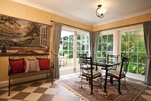 Leura Haus | Mountain Whispers Strawberry Patch
