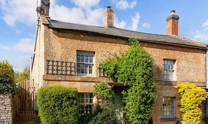Longborough Hütte | Mouse Manor - pet friendly, Longborough near Stow-on-the-Wold