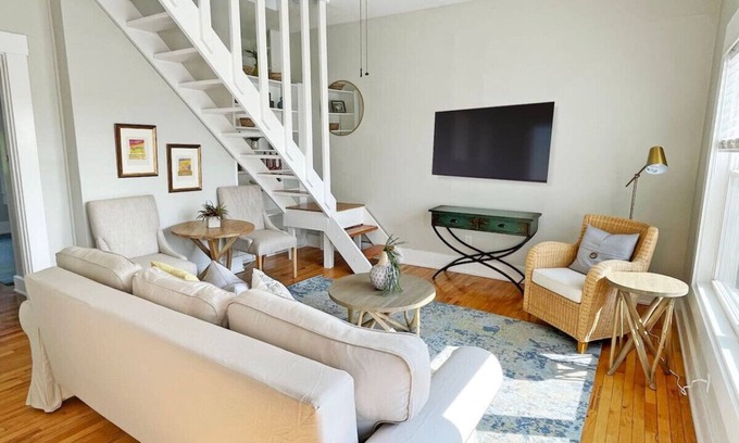 Mount Adams Wohnung | Mt Adams 2BR | Deck | River Views | 3-min to Dtown