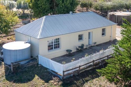 Mount Barker Haus | Mt Barker Nina's 2BR Cottage
