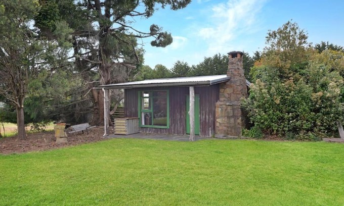 Gray Haus | Mt Elephant Forrest Cabin