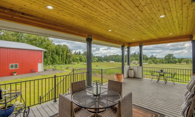 Aurora Sonstige | Mt Hood view at Butteville Farms