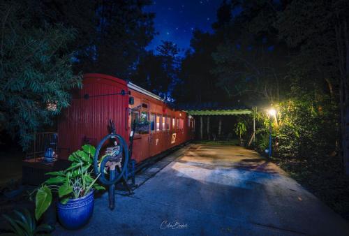 Mount Nebo Haus | Mt Nebo Railway Carriage and Chalet