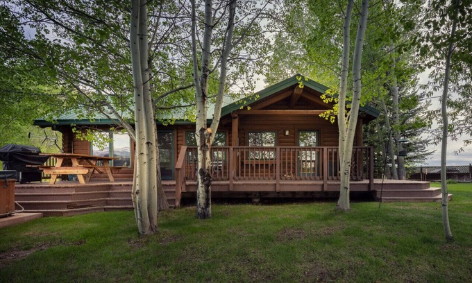 Tetonia Kabine | MT Ranch in Tetonia