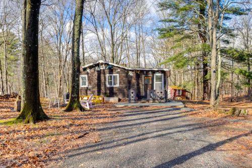 Round Top Haus | Mtn Views and On-Site Hiking Trails Catskills Cabin
