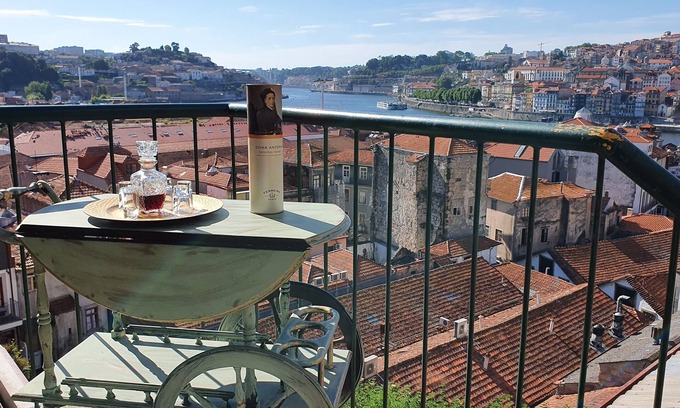 Santa Marinha Eigentumswohnung | MyriverPlace N.3 - Riverfront Apartment with breathtaking views