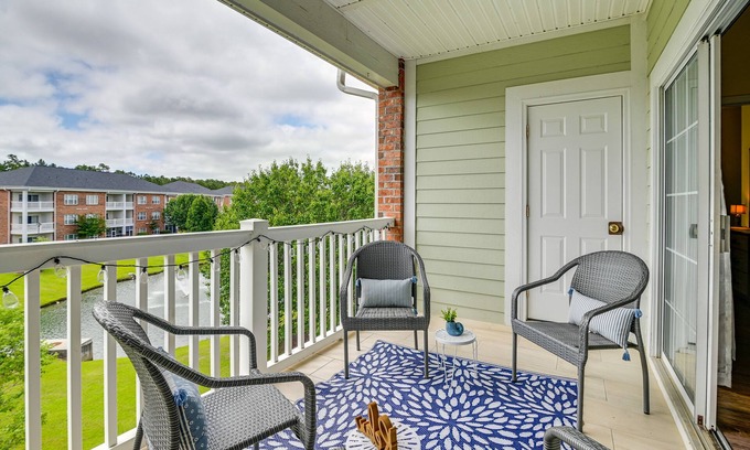 Socastee Eigentumswohnung | Myrtle Beach Condo w/ Large Balcony & Pool Access