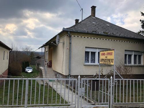 Kehidakustany Haus | Napsugár Vendégház
