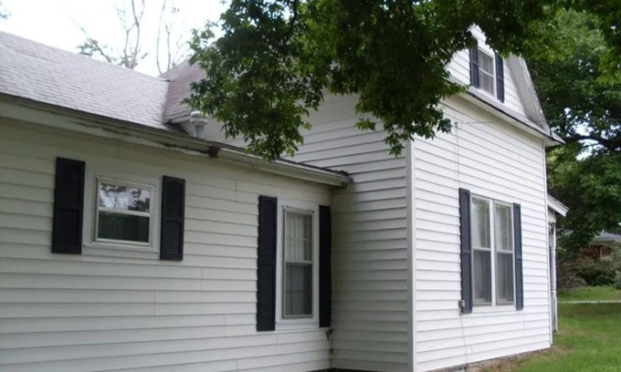 Altus Haus | Nations Premier Solar Eclipse site, beautiful rustic house set on 1.4 acres !