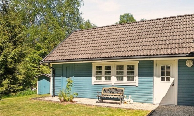 Ludvigsborg Kabine | Nature Inspired Cosy Cabin, Walking Distance to Lake