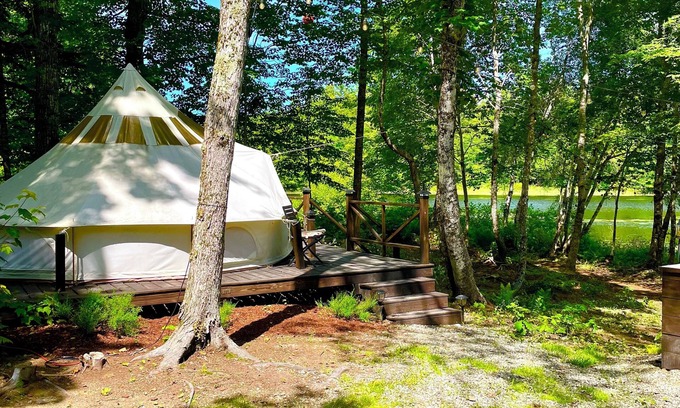 Mariaville Hütte | Nature Lovers Paradise welcomes you! Glamping tent near Acadia National Park!