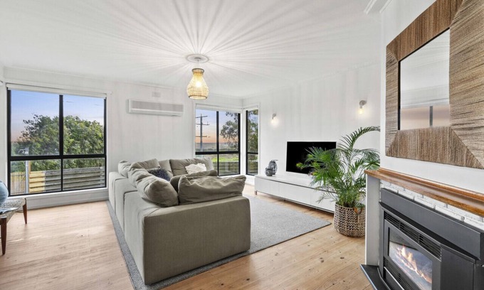 Ocean Grove Haus | Nature's Edge Hideaway