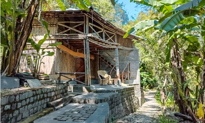 Dharamshala Hütte | Nature Stay in Bamboo cottage with Food, Yoga & Meditation in Dharamshala