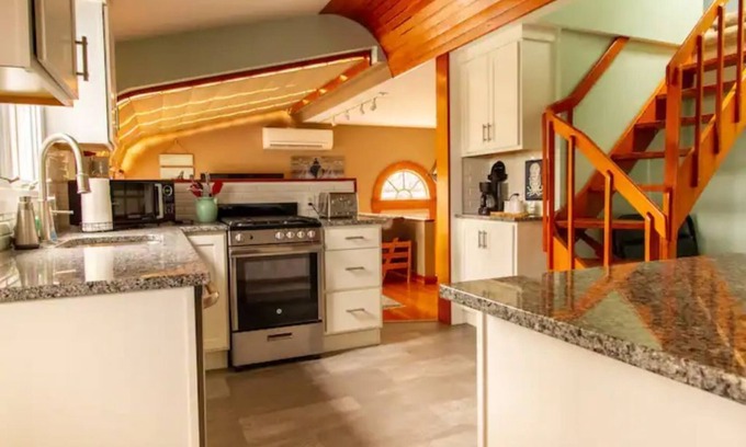 Bristol Wohnung | Nautically themed apartment with Ocean View