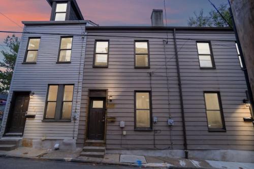 Mexican War Streets Haus | Near Stadium 2 Bdrm House w Fire Pit Free WiFi