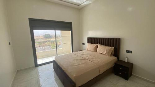 Fes Wohnung | Near University Balcony