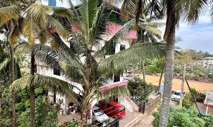 Ullal Haus | Neat & Clean 3-bedroom Apartment, WiFi & AC in Mangaluru Close To The Beach