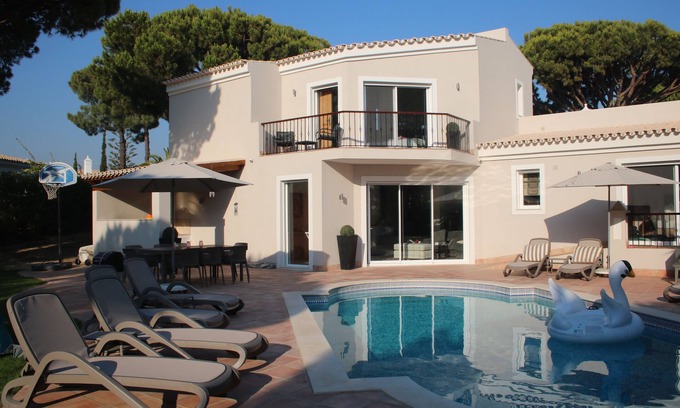 Vale do Garrao Villa | Fabelhafte 4-Bett-Villa mit privatem Pool und Garten. Für 2019 komplett renoviert.