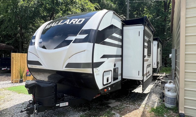 Lithonia Haus | New 1 Bed RV in Conyers on a Hydroponic Farm