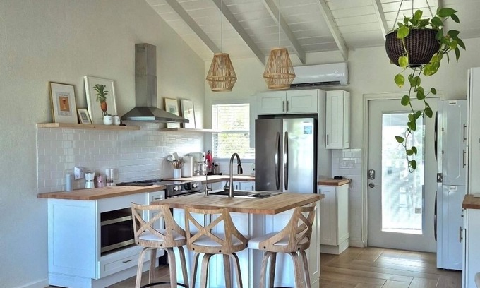 Great Exuma Villa | NEW 2 bdrm Sunrise Villa on 1+ acre tropical garden directly on Hoopers Beach