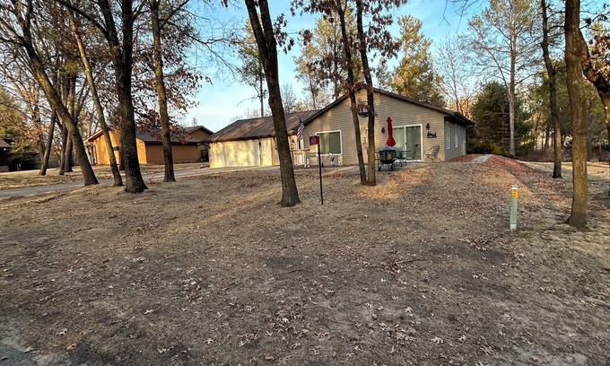 Rome Haus | New 3-brm, on Lake Arrowhead Golf Course, near Sand Valley, a golf mecca awaits!