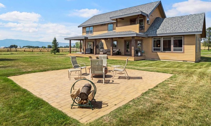 McCall Haus | NEW! 360 Degrees of Mountain Views! One-of-a-kind & Perfect for Families of ANY Size! Fresh Air!
