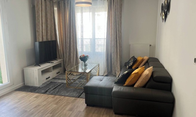 Noisy-le-Sec Wohnung | New apartment with 2 large bedrooms in the heart of the city