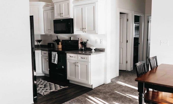 Logan Wohnung | NEW Condo Cache Valley 3BR 2BA - Sleeps 7