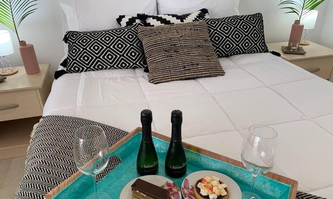 Ciudad Colon Wohnung | New Contemporary suite