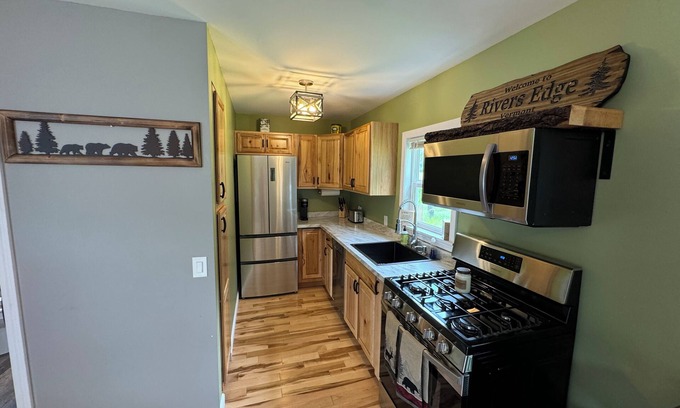 West Stewartstown Kabine | New Cozy Cabin w/Direct ATV & Snowmobile access