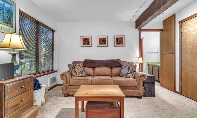 Bear Valley Eigentumswohnung | NEW! Cozy Condo with Fireplace - Tamarack #3 by Bear Valley Vacation Rentals