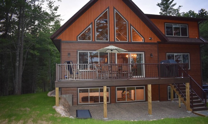 Conover Haus | New Custom Built 5 BR, 3.5 Bath Home on Upper Buckatabon Near Eagle River