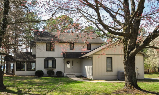 Bozman Haus | New dates released! Enjoy reflections of sunsets and golden leaves on the water!