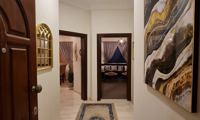 Hera Street Wohnung | New Furnished Apt in a Prime Area with Outdoor