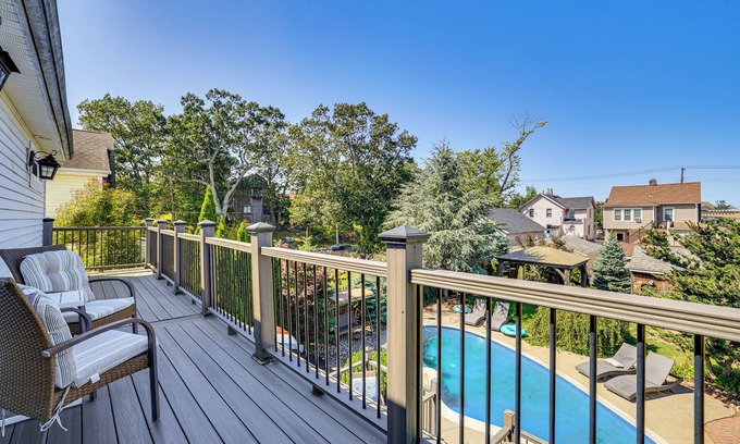 East Shore Hütte | New Haven Gem w/ Private Pool, Walk to Beach!