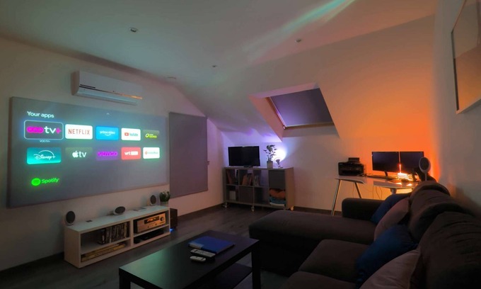 Sclayn Wohnung | NEW | Home Cinéma & Vidéoprojecteur | Clim | E42
