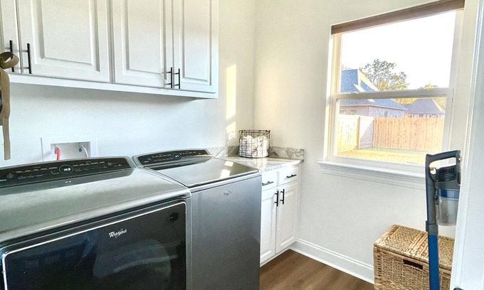 Gonzales Haus | New Home in Prime Location, between New Orleans & Baton Rouge