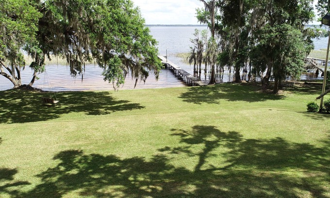 Waldo Haus | Neue Hausvermietung! 6 Hektar am Lake Santa Fe, 4BR 3BA, 192 Meter von Lake Frontage!