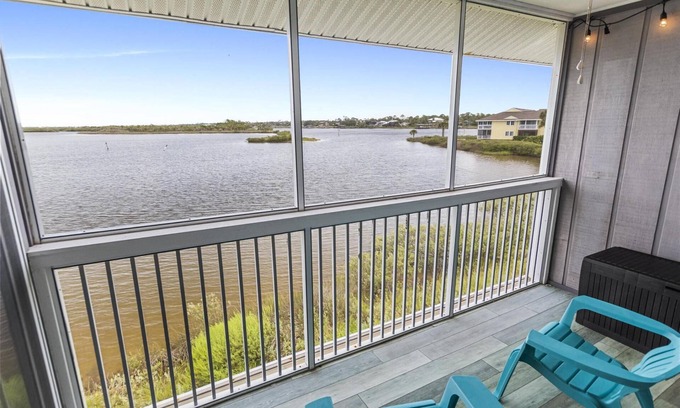 Flagler Beach Eigentumswohnung | New Intracoastal Oasis | Flagler Beach | Intracoastal Views | Walk To The Beach | Solar Heated Pool