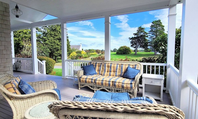 Eastham Haus | NEW LISTING! 3BD+ Custom Home-A/C, Hot Tub, Assoc Dock & Beach, Town Cove Views