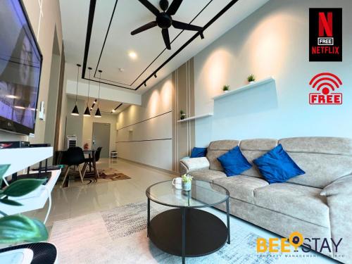 Klang District Wohnung | New Listing Klang with Netflix Wifi Swimming Pool View