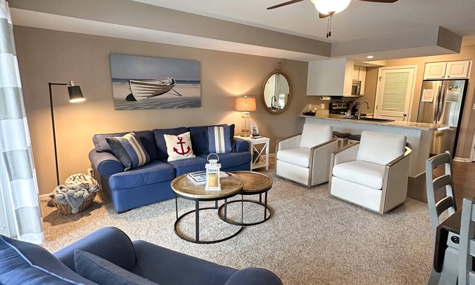 Lakeland Eigentumswohnung | NEW LISTING *Lakefront* Sleeps 6* Pool*