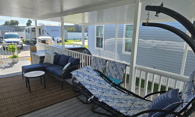 Pinebrook Estates Haus | NEW LISTING!! Relaxing 1BR Retreat with Pool, 15 Mins from the Beach