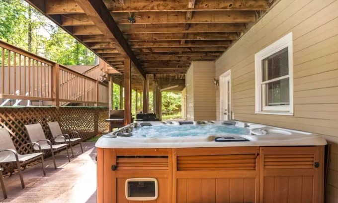 Lithonia Haus | New Listing!! Spacious 7BR 4BA Single Family Home W/Pool Hot Tub & Game Room