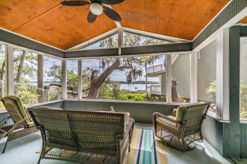 Port Royal Landing Haus | NEW LISTING! Views of Intracoastal Waterway - Sleep 4