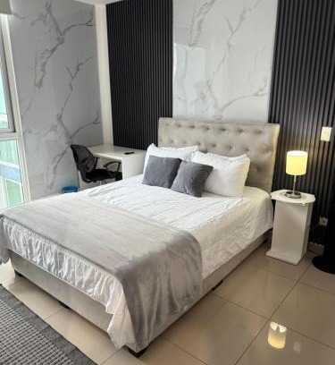 Cinco Esquinas Wohnung | New Luxury Apartment 12th Floor