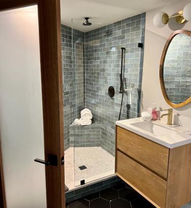 Thousand Oaks Haus | NEW Modern apt w/pool & hot tub in nature